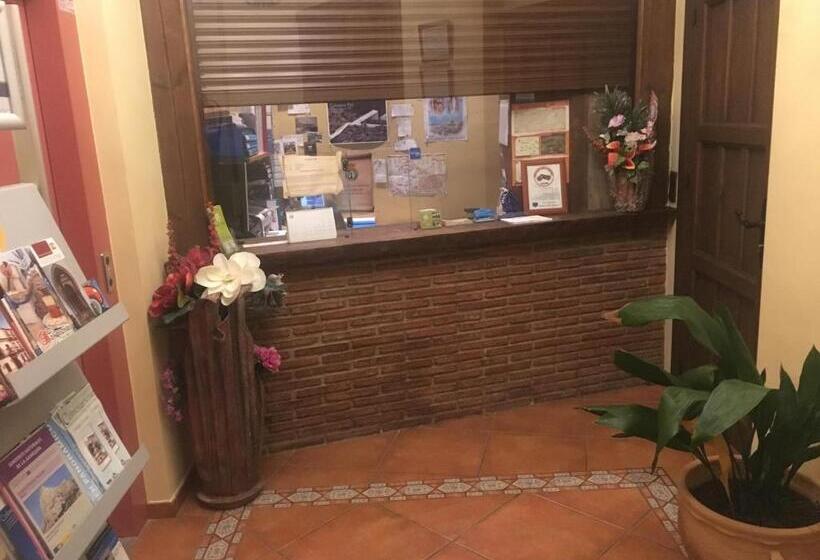 ホテル Balcón De Los Montes