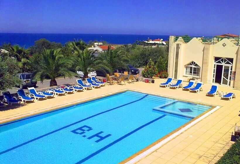 Отель Bare Hill Holiday Village