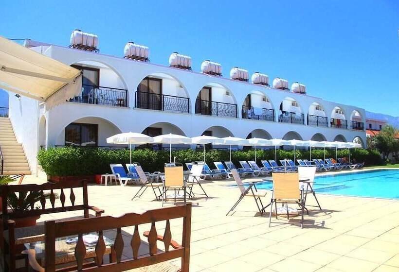 Отель Bare Hill Holiday Village