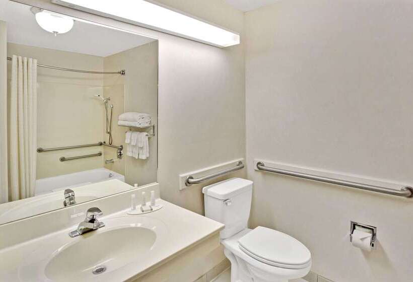 هتل Baymont By Wyndham Tucson Airport