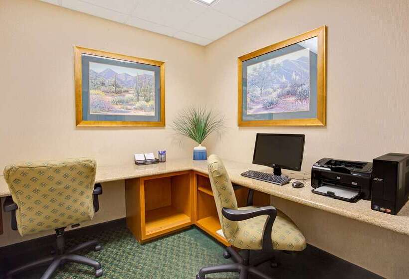 هتل Baymont By Wyndham Tucson Airport