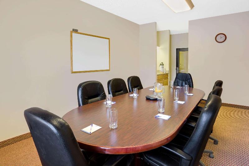 هتل Baymont By Wyndham Tucson Airport