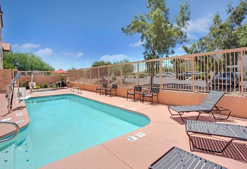 هتل Baymont By Wyndham Tucson Airport