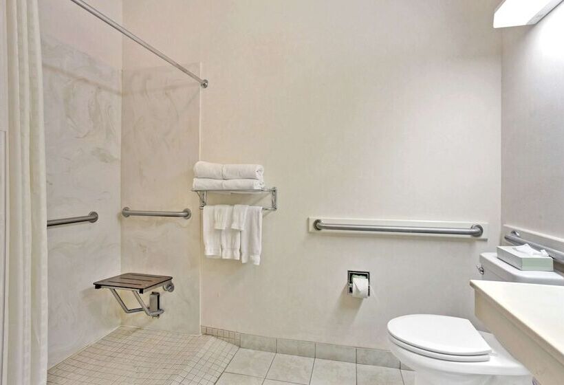 هتل Baymont By Wyndham Tucson Airport