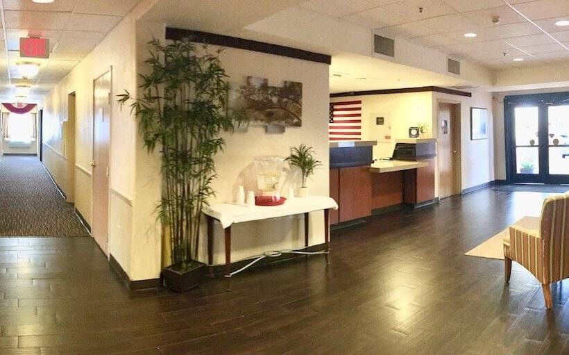 هتل Baymont By Wyndham Tucson Airport