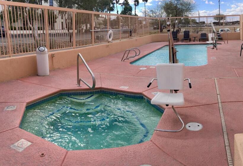 هتل Baymont By Wyndham Tucson Airport