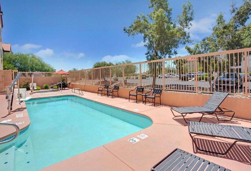 هتل Baymont By Wyndham Tucson Airport