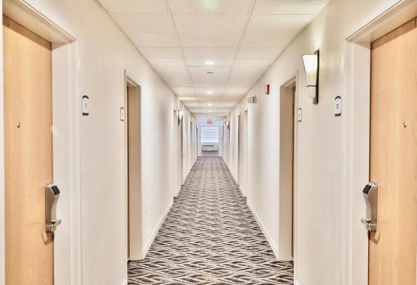 هتل Baymont By Wyndham Tucson Airport