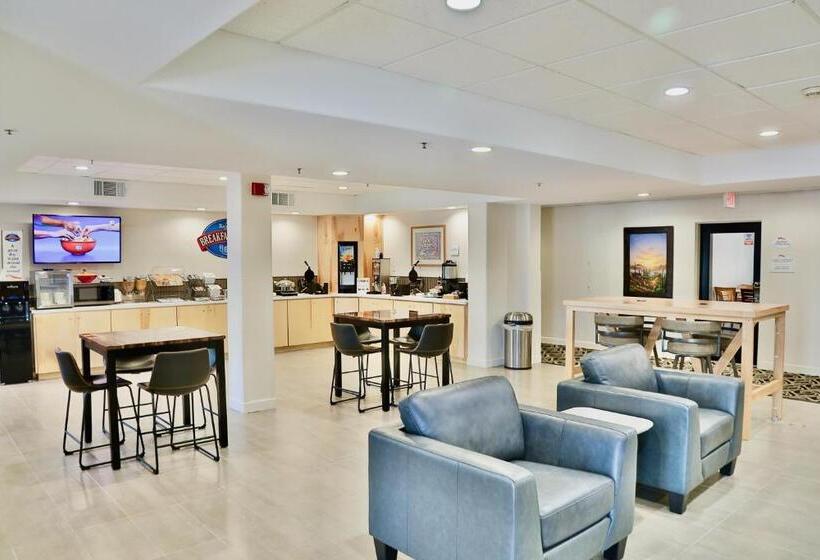 هتل Baymont By Wyndham Tucson Airport
