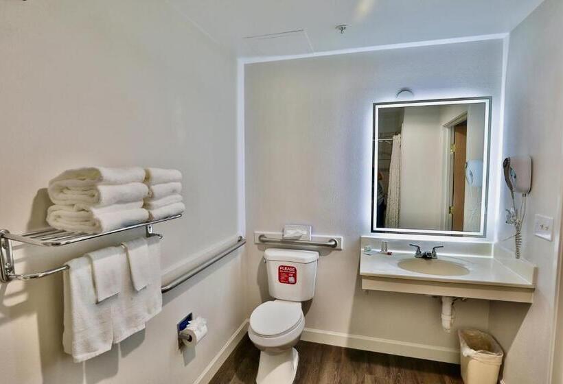 هتل Baymont By Wyndham Tucson Airport