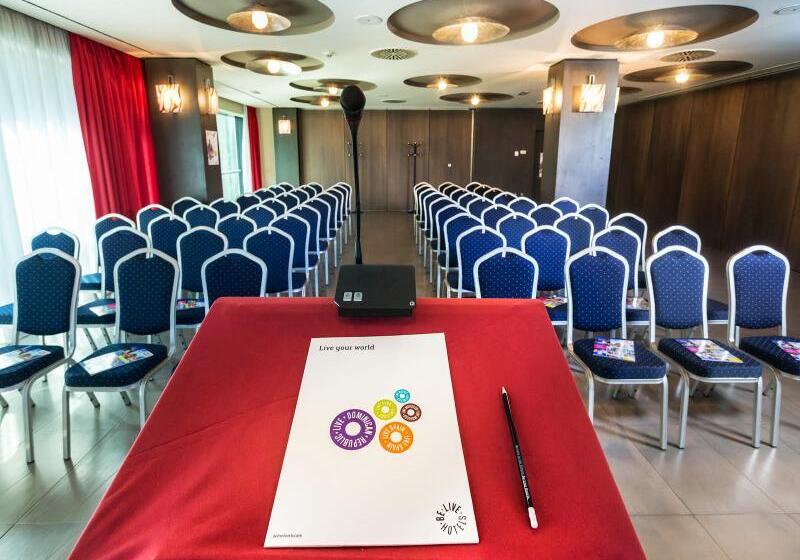 Отель Be Live City Center Talavera