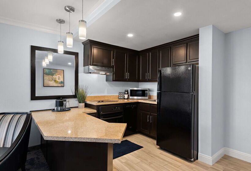 فندق Best Western Plus Manhattan Beach