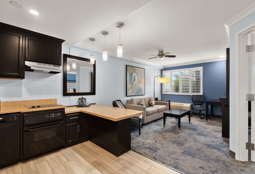 فندق Best Western Plus Manhattan Beach