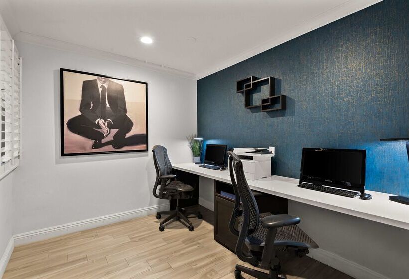 فندق Best Western Plus Manhattan Beach