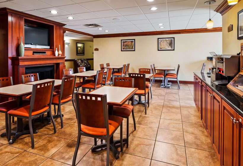 هتل Best Western Plus Strawberry Inn & Suites