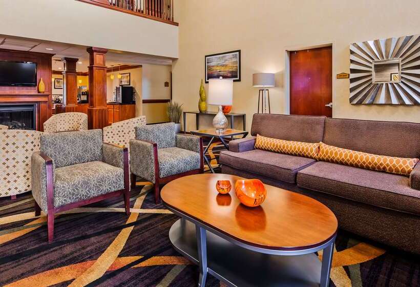 هتل Best Western Plus Strawberry Inn & Suites