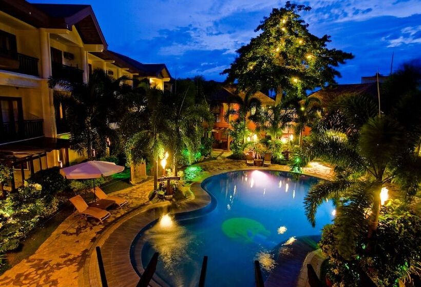 בית מלון כפרי Boracay Tropics Resort