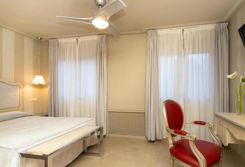 فندق Bufon De Arenillas