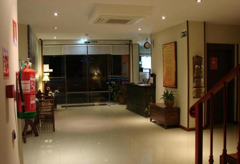 فندق Bufon De Arenillas