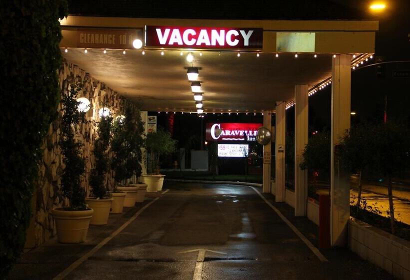 فندق Caravelle Inn Extended Stay