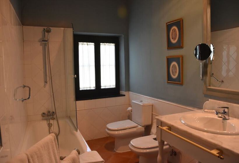 هتل Caserio De Lobones