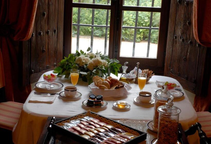 هتل Caserio De Lobones