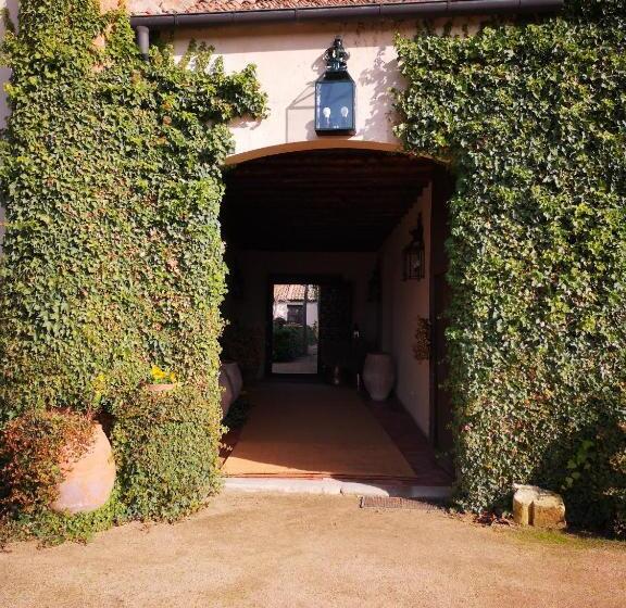 هتل Caserio De Lobones