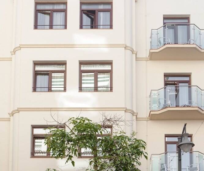 هتل Castilla Guerrero