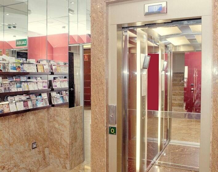 هتل Castilla Guerrero