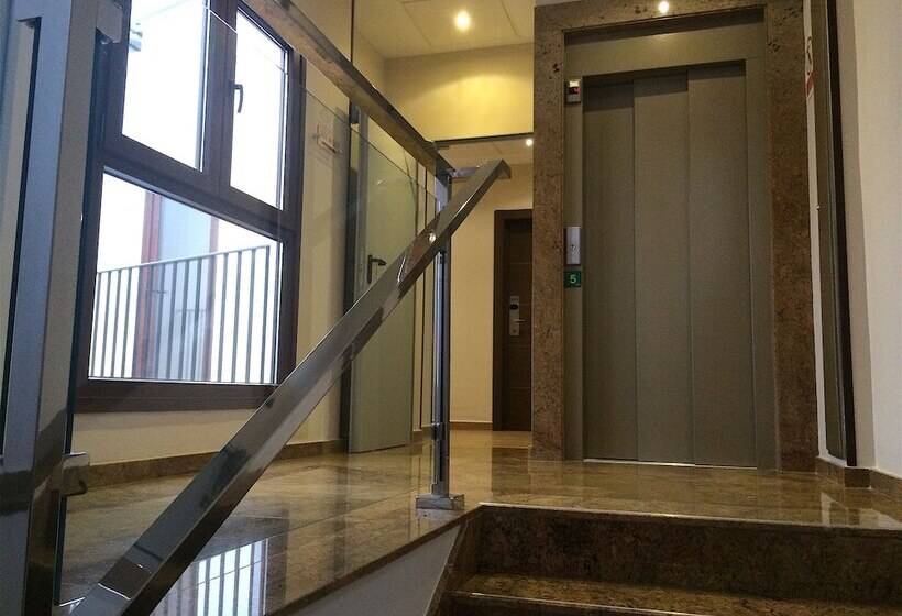 هتل Castilla Guerrero