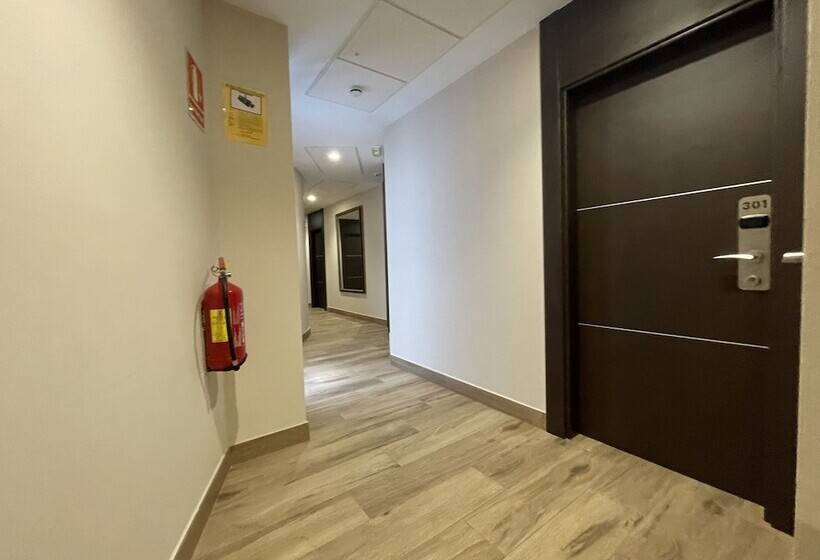 هتل Castilla Guerrero