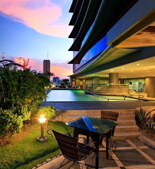هتل Cebu Parklane International