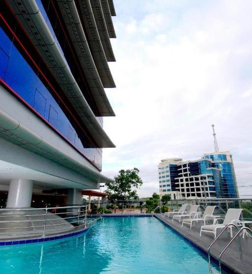 هتل Cebu Parklane International