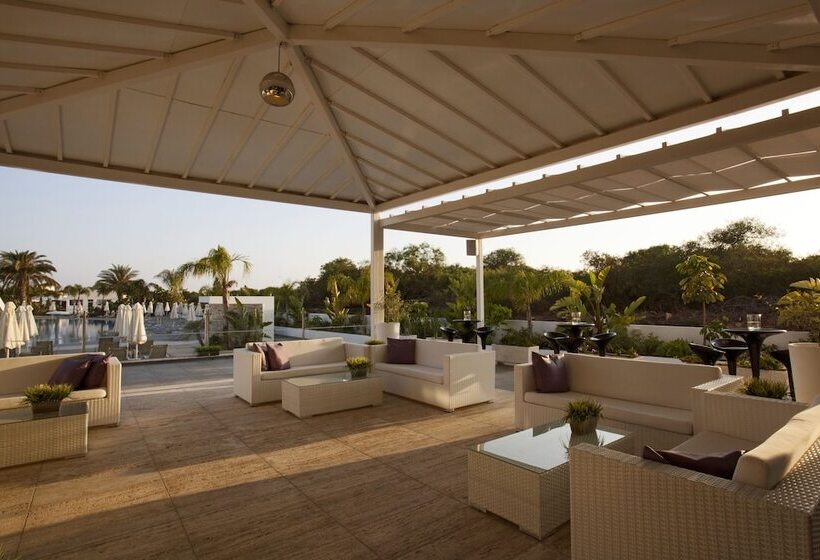 Отель Christofinia