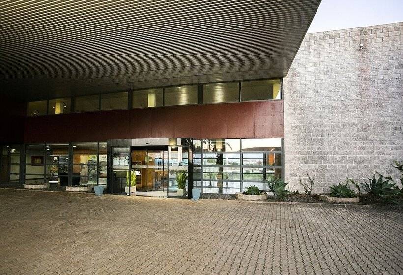 בית מלון כפרי Colombo