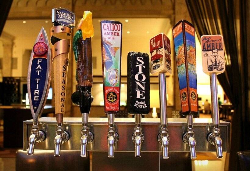 هتل Courtyard By Marriott San Diego Downtown