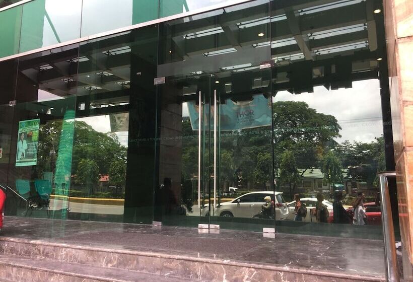 Crown Regency Hotel And Towers