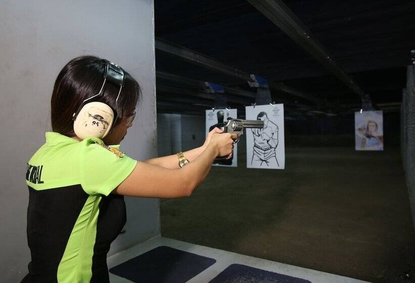 Crown Regency Hotel And Towers