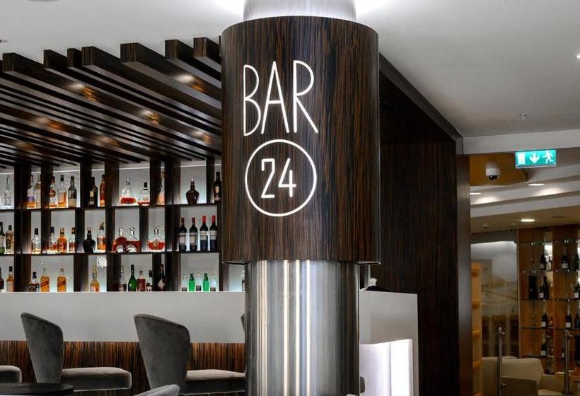 هتل Crowne Plaza Moscow World Trade Centre, An Ihg