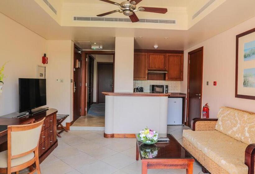 هتل Danat Jebel Dhanna Resort