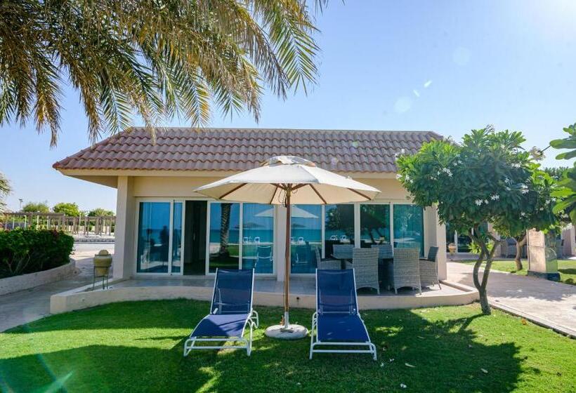 هتل Danat Jebel Dhanna Resort