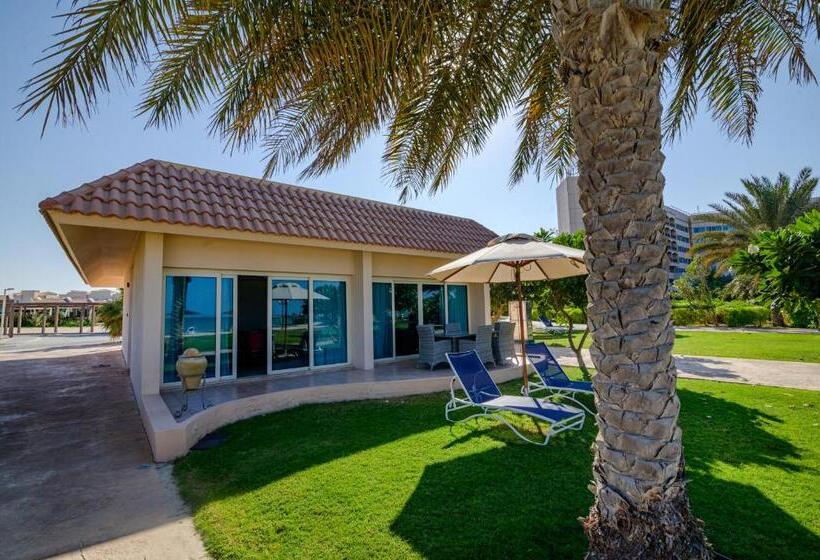 هتل Danat Jebel Dhanna Resort