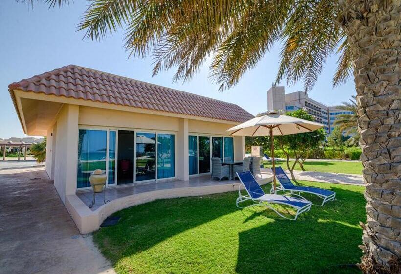 هتل Danat Jebel Dhanna Resort