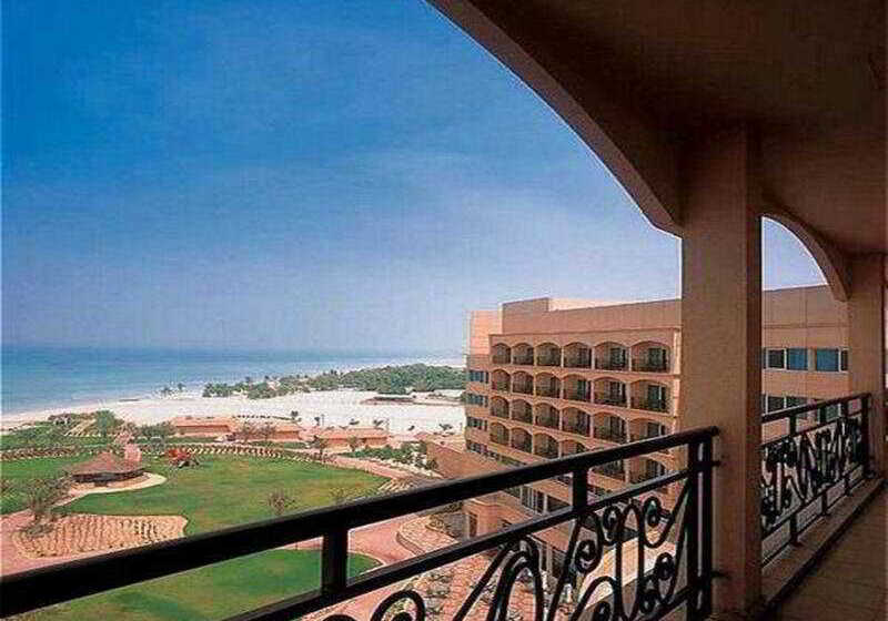 هتل Danat Jebel Dhanna Resort