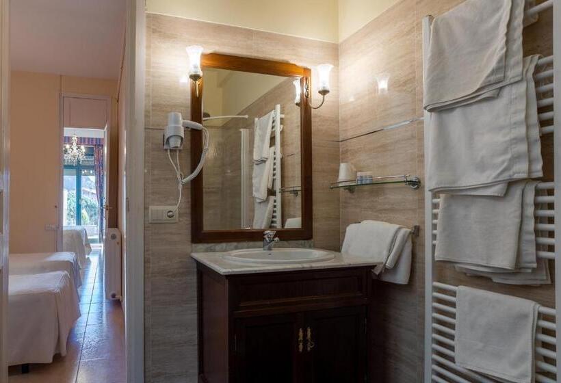 هتل De Camprodón