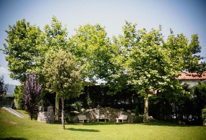 هتل De Camprodón