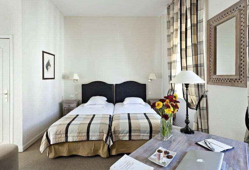 בית מלון כפרי De L Univers