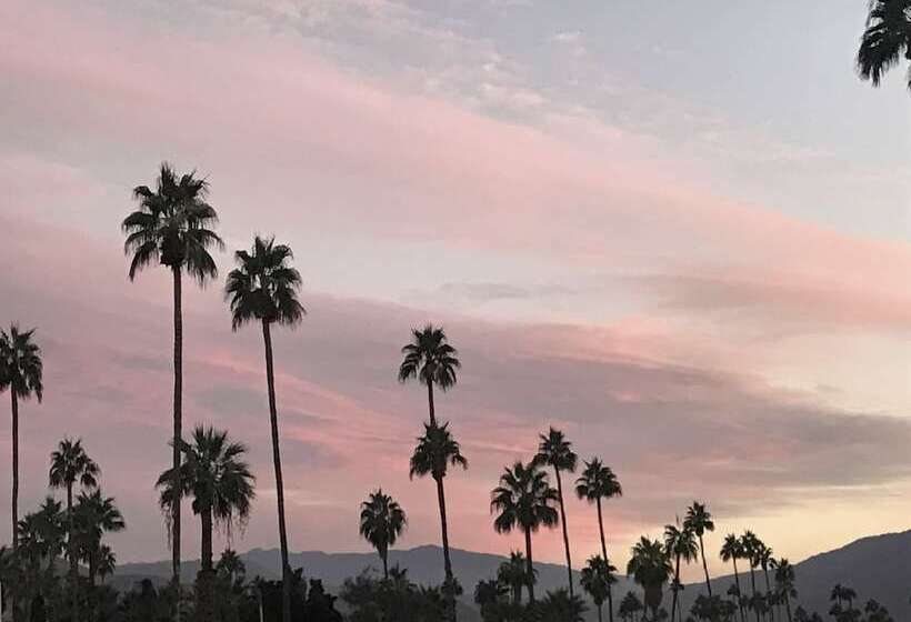 فندق Delos Reyes Palm Springs