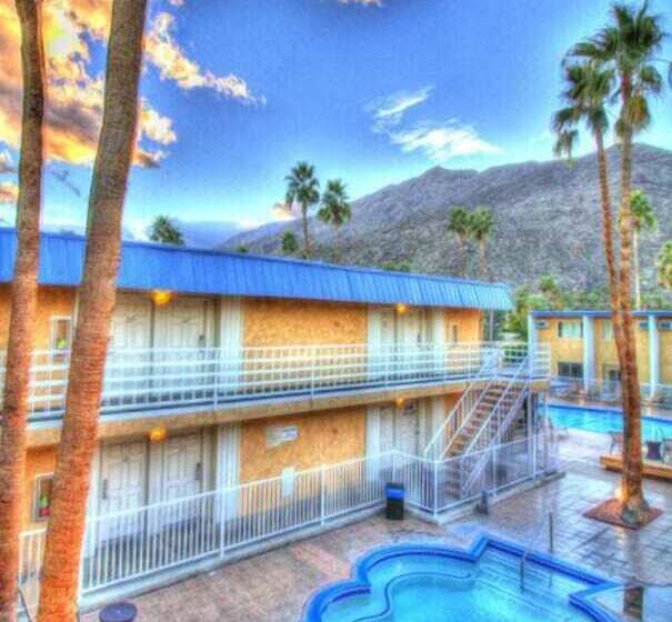فندق Delos Reyes Palm Springs