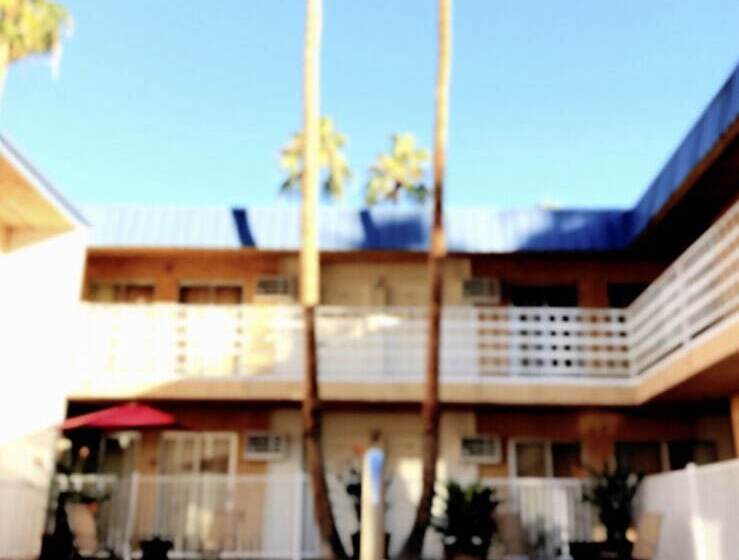 فندق Delos Reyes Palm Springs